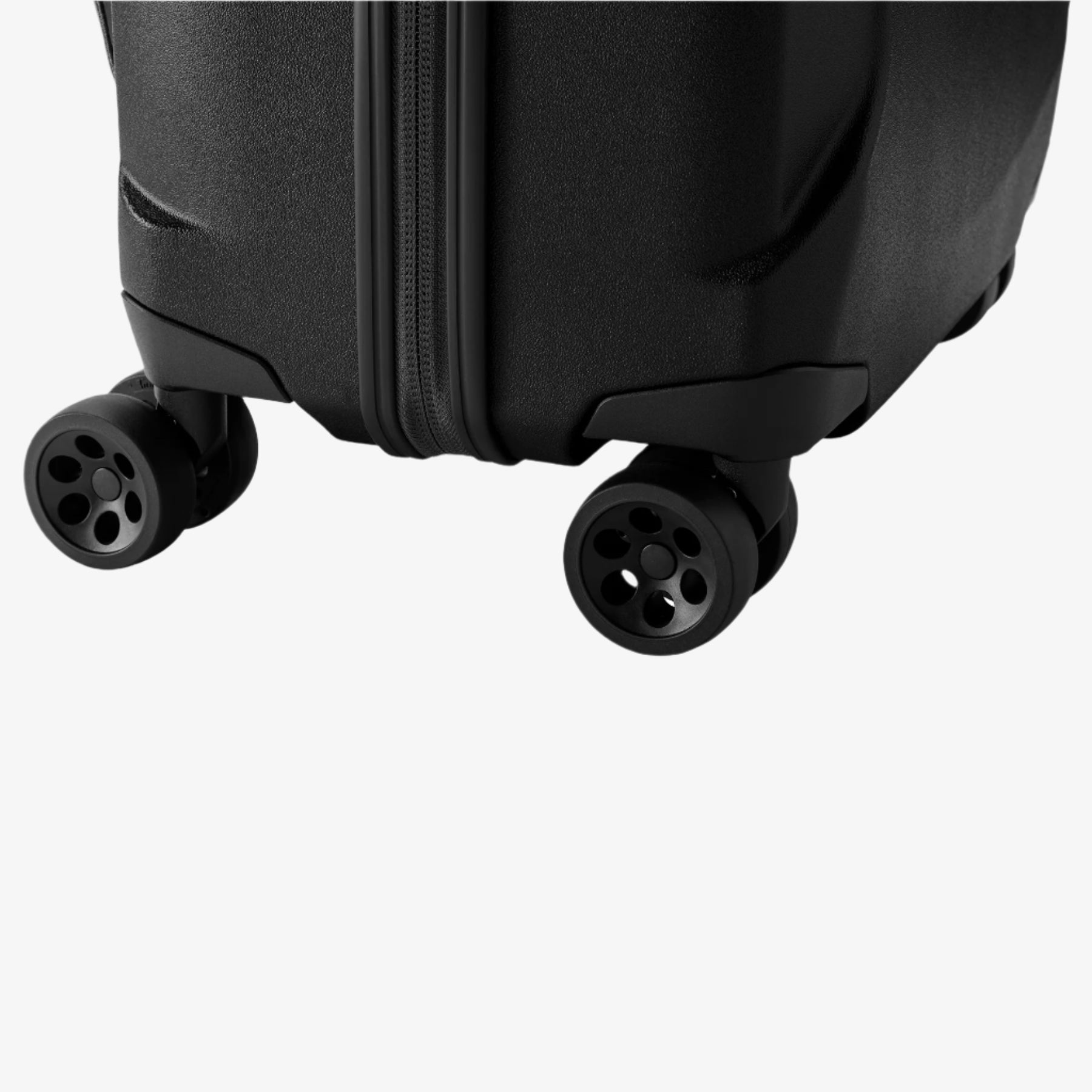 Tarmac 26" Luggage