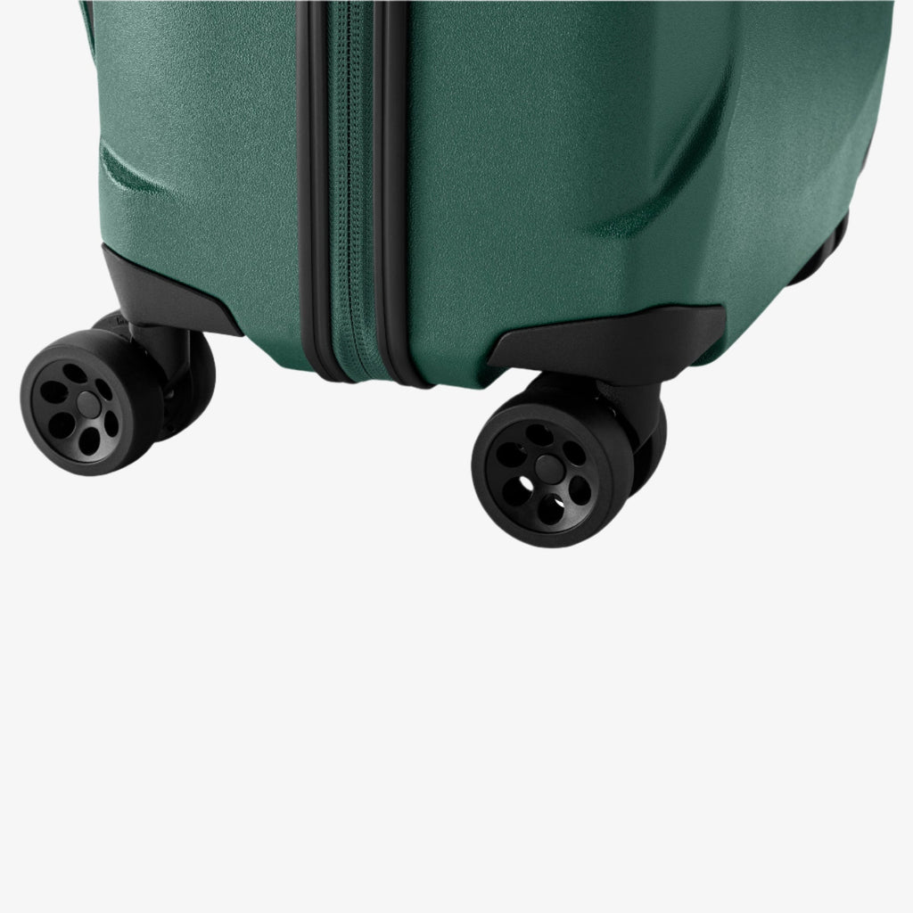 Tarmac 26" Luggage