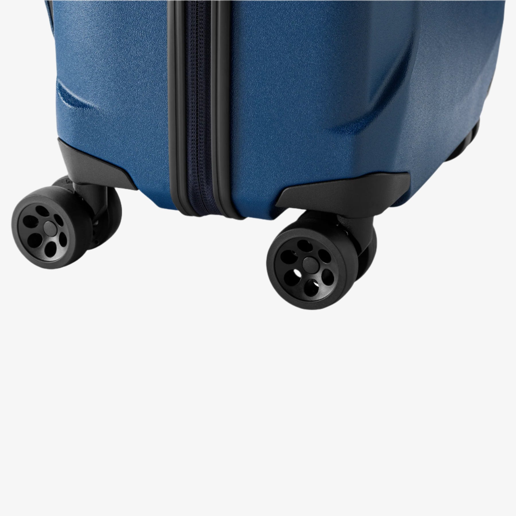 Tarmac 26" Luggage